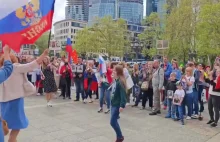 Tymczasem w Niemczech rosjanie urządzili imprezkę z flagami ZSRR