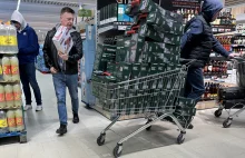 Szturm pod Jasną Górą. Ponad setka osób w kolejce od świtu i walka o narzędzia