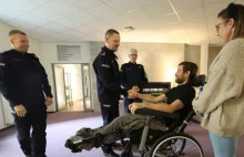 Porącony podczas interwencji Policjant z Poddębic wraca do zdrowia
