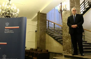 Wstrząsające kulisy MSZ. Dyplomaci bez kwalifikacji, ambasador nie zna języka.