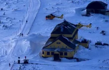 Dramatyczny wypadek na Śnieżce. Z góry spadło troje turystów