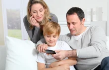 Prawie połowa rodziców nie ma pojęcia, jak wychowywać dzieci bez smartfona