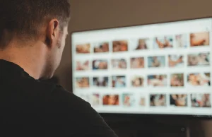 PiS chce aby dostawcy internetu blokowali dostęp do pornografii