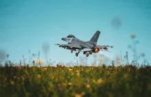 Ukraińscy piloci i technicy mówią o F-16. NATO publikuje materiał ze szkolenia