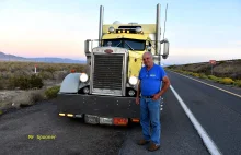 Mężczyzna jeżdził jedną ciężarówką ponad 60 lat.