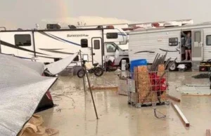 Katastrofa na festiwalu Burning Man. Kilkadziesiąt tysięcy osób bez wyjścia