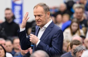 Tusk: Nie powinniśmy mieć religii w szkołach