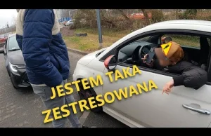 Pani z twierdzi, że zepsuł się jej samochód po wjechaniu pod prąd na zakazie.