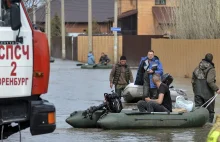 Rosyjski Orenburg całkowicie pod wodą. Ewakuowano tysiące ludzi