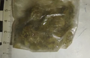 Warszawa: Policjanci wyczuli zapach marihuany, którą 30-latek trzymał w majtkach