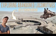 Porzucone lokomotywy parowe w zajezdni na pustyni