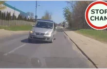 Na czołówkę - kierowca uciekał na chodnik