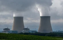 Francja jeszcze bardziej idzie w atom. Zbuduje 14 reaktorów