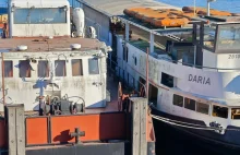 Wraki statków od lat szpecą Szczecin. Ale nikt nie potrafi z tym nic zrobić