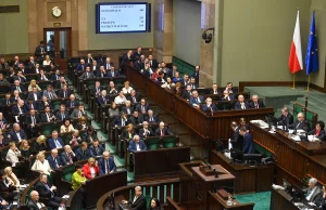 Ten sondaż zupełnie zmienia sytuację. PiS nie jest na czele - WP Wiadomości