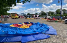 Wypadek w Magdeburgu. Wiatr zepchnął dmuchany zamek z dziećmi do rzeki