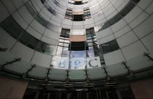 Donald Trump zagroził BBC, kierownictwo podało się do dymisji. Medium przeprasza