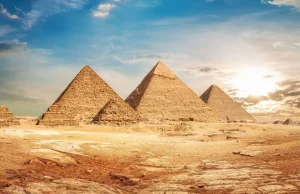 Piramidy Gizy oczyma starożytnych. "Wyglądają jakby postawił je jakiś bóg"