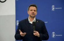 W delegacji na prekampanijnych spotkaniach.