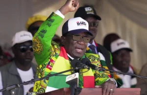 Prezydent Zimbabwe obiecuje wyborcom zbawienie, jeśli na niego zagłosują.