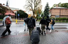 Setki tysięcy wniosków o pobyt. Gdzie cudzoziemcy najchętniej osiedlają się w Po