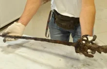 Niezwykłe odkrycie nad Wisłą rapier z czasów Potopu Szwedzkiego