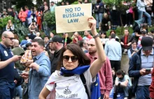 "Rosyjska ustawa" wejdzie w życie. Protesty w Gruzji po decyzji parlamentu