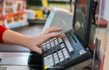 Pracowała na kasie przez 32 lata. Jej emerytura niewiele przekracza minimalną