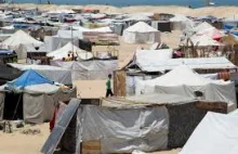 Gaza: kolejny dzień bombardowań namiotów z uchodźcami