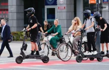 "Prawo jazdy dla 17-latków, kask dla dzieci. Rząd zmienia przepisy drogowe"