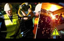 Demontaż kładki dla pieszych nad torami kolejowymi dźwigiem 350 ton od kuchni