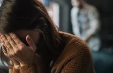 Ofiary przemocy seksualnej żałują, że zgłosiły się na policję. Szokujący raport