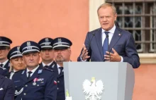 Tusk obiecuje policji dodatkowy 1 miliard złotych