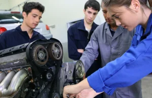 Technik elektromobilności, czyli nowy kierunek szkolnictwa branżowego