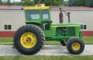 50-letni traktor sprzedany za jakieś... 640 tys. złotych