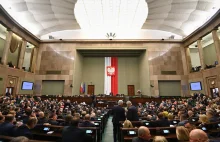 Sejm. Projekt ustawy o tabletce „dzień po” przyjęty. Duda: to bomba hormonalna