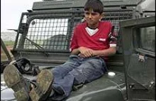 Izrael wykorzystywał palestyński dzieci jako żywe tarcze