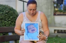 Wybudzony personel z łaską i pretensjami przyjmuję umierające dziecko w szpitalu