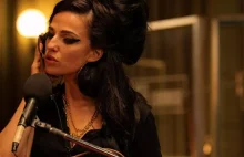 „Back to Black. Historia Amy Winehouse” – nowy film o piosenkarce. Zwiastun.