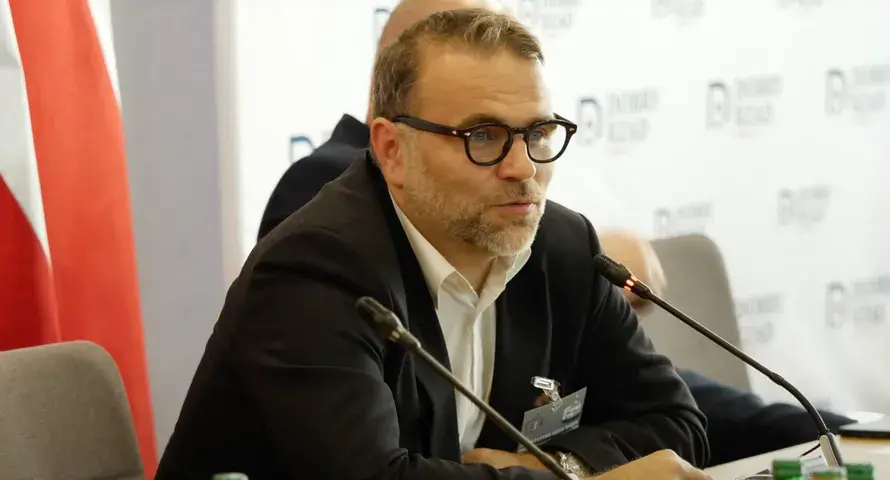 Zwrot ws. doktoratu Jacka Bartosiaka. Znamy szczegóły