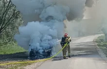 BMW X5 poszło z dymem. Auta nie udało się uratować [zdjęcia]