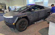 Cybertruck, którego nie trzeba ładować. Po prostu oklejono go fotowoltaiką