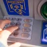 UOKiK zajmie się bulwersującą pułapką w bankomatach Euronet