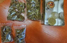Policja z Kłobudzka zabezpieczyła 90 gramów marihuany. Zatrzymano dwóch mężczyzn