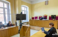 Wjechał w tłum ludzi na głównym placu Szczecina. Nie odpowie karnie.