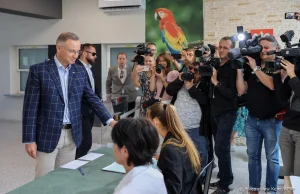 Prezydent Andrzej Duda oddał głos w wyborach do ParlamentuEuropejskiego w Ostrow