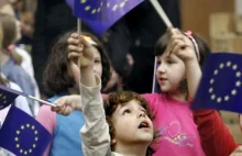 Parlament UE przegłosował rezolucję ws. zakazu dostępu dzieci do social media