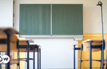 Niemiecka prasa o tysiącach uczniów przerywających naukę: Skandal