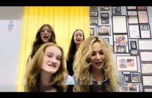 Szły Pchły koło wody