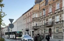 Piesi nie potrafią korzystać z przejść sugerowanych, więc dostaną barierki